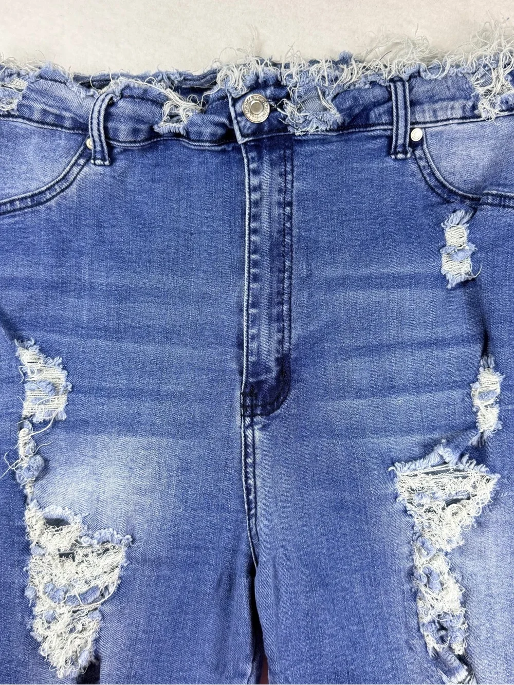 Roma Studio 16 Y2K Distressed Bermuda Jorts Frayed High Rise Denim Shorts